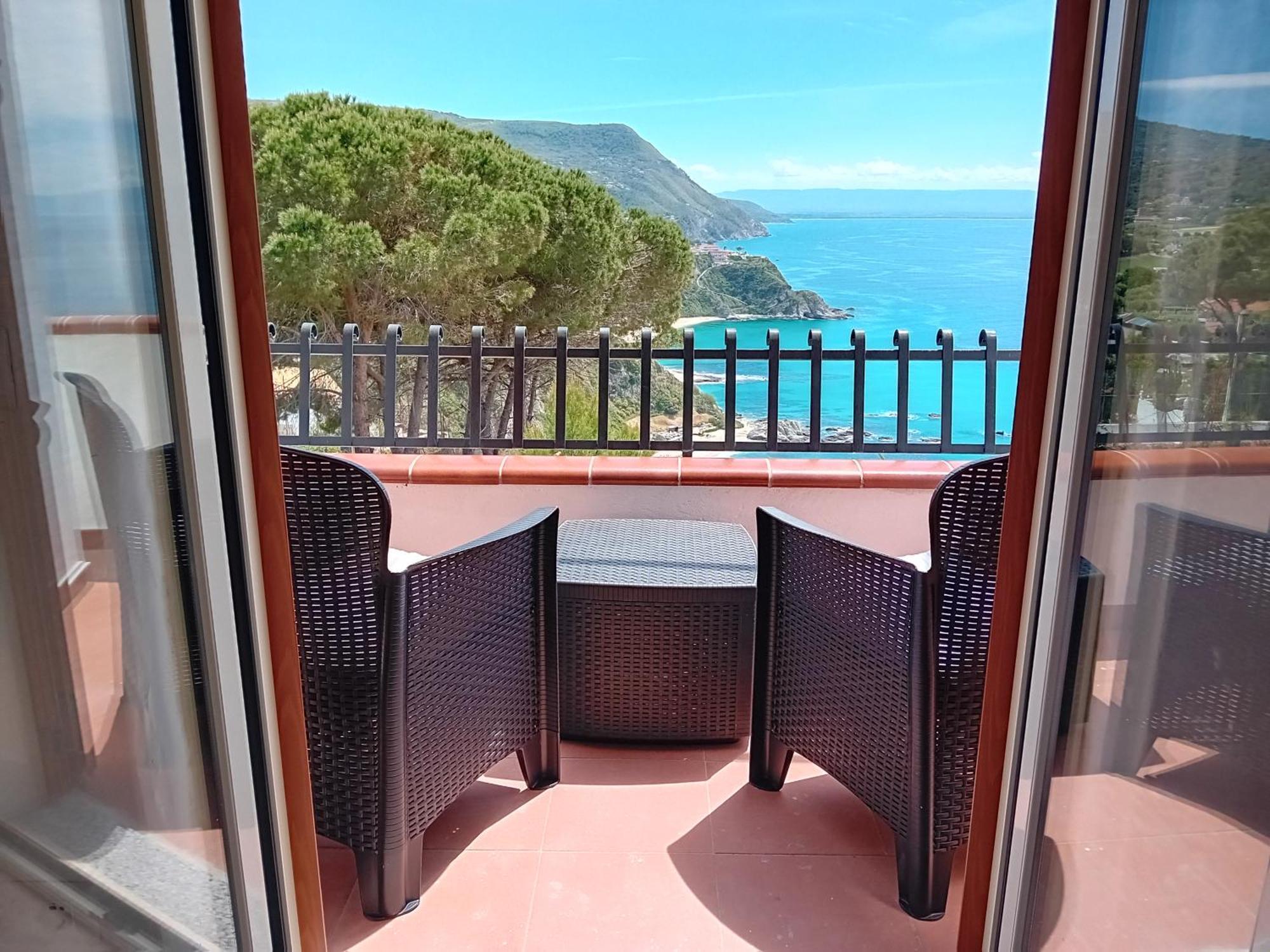Villamargherita Capo Vaticano Ngoại thất bức ảnh
